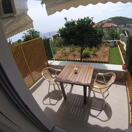 Riviera Rooms Himarë Dış mekan fotoğraf