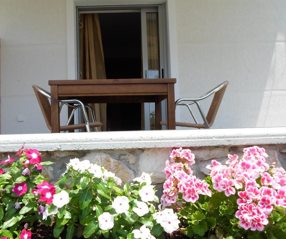 Riviera Rooms Himarë Oda fotoğraf