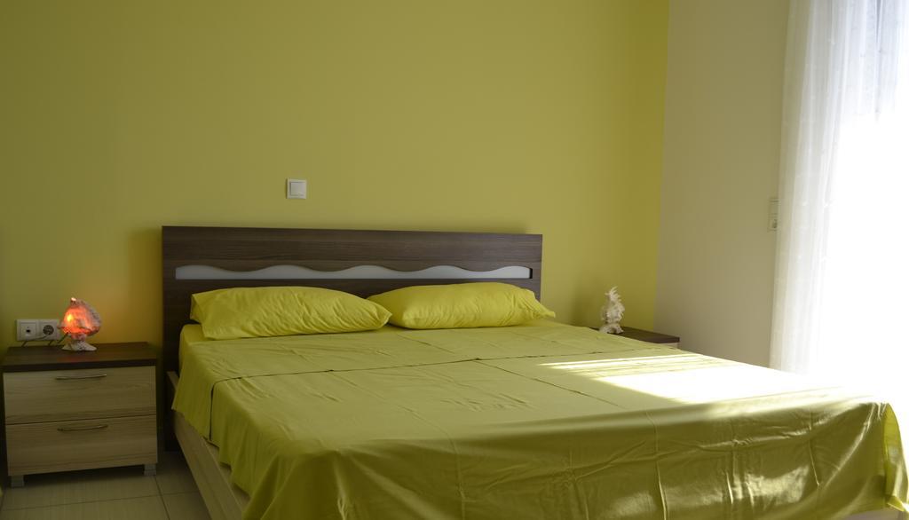 Riviera Rooms Himarë Oda fotoğraf