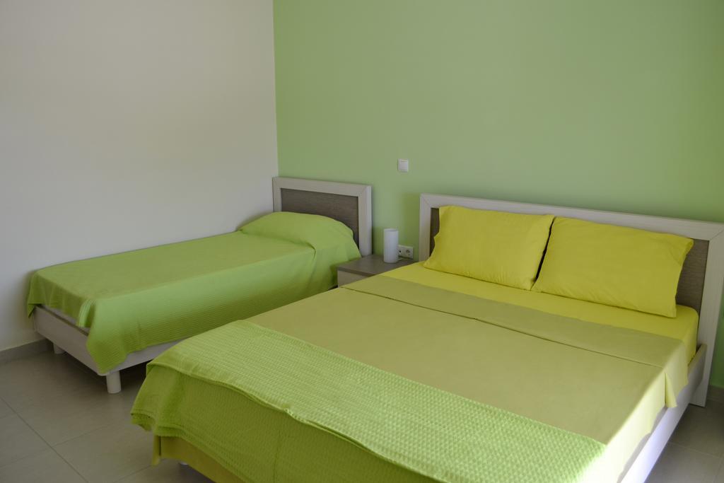 Riviera Rooms Himarë Oda fotoğraf