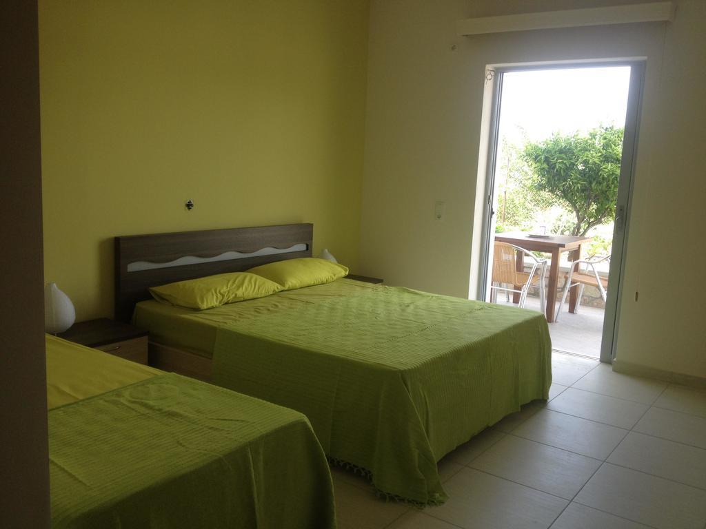 Riviera Rooms Himarë Oda fotoğraf