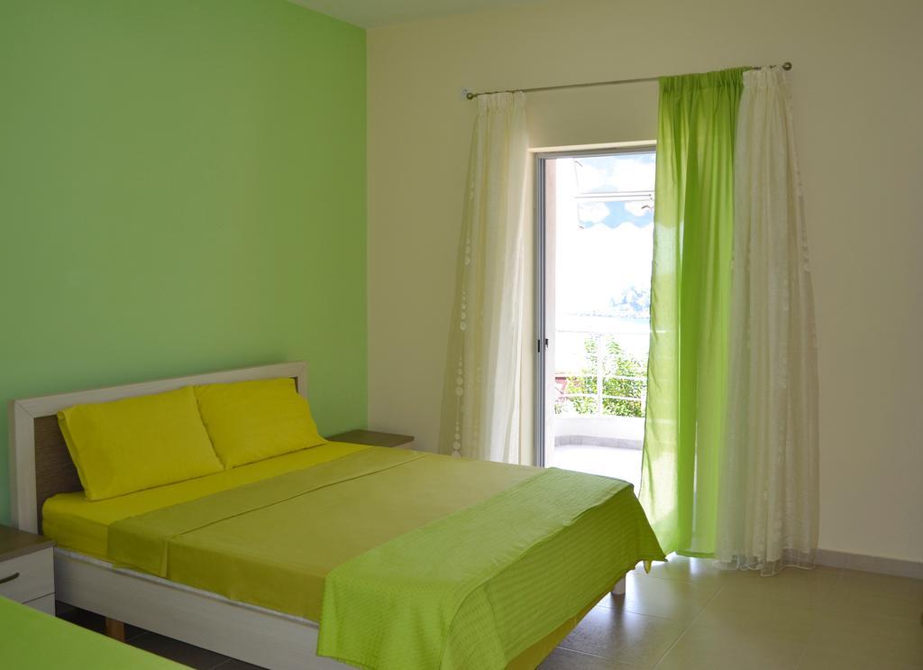 Riviera Rooms Himarë Oda fotoğraf
