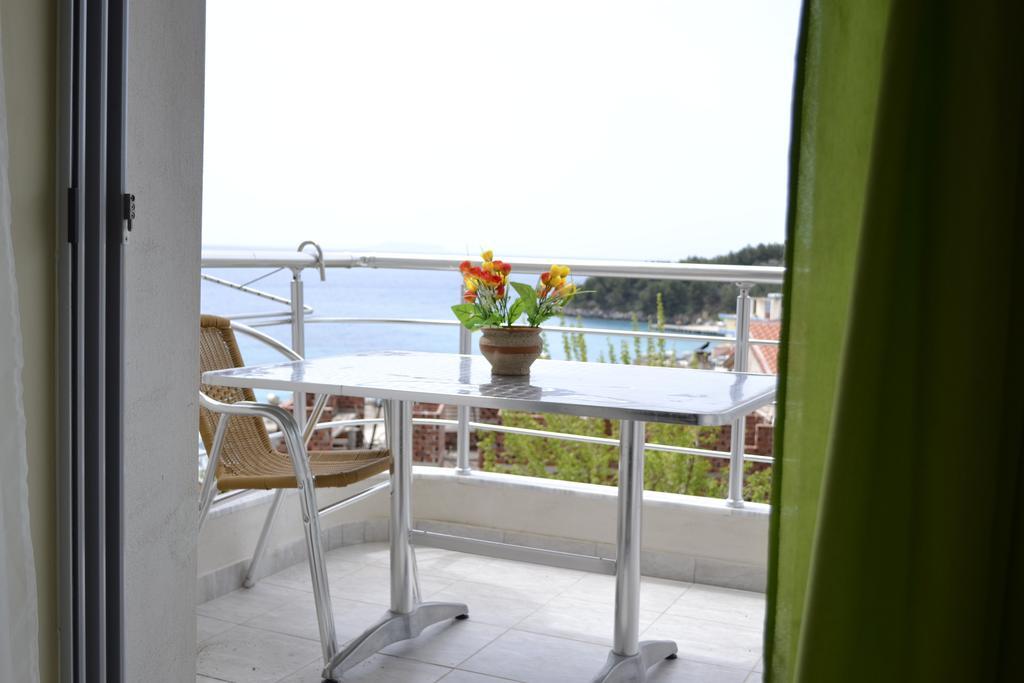 Riviera Rooms Himarë Oda fotoğraf