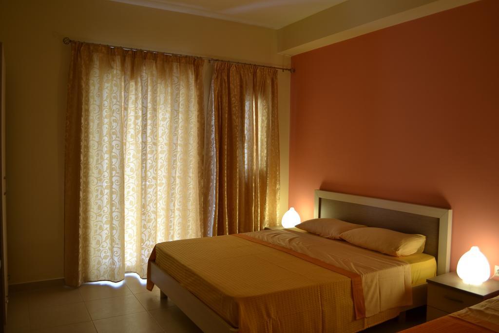 Riviera Rooms Himarë Oda fotoğraf