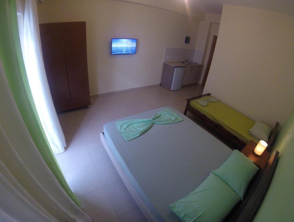 Riviera Rooms Himarë Dış mekan fotoğraf