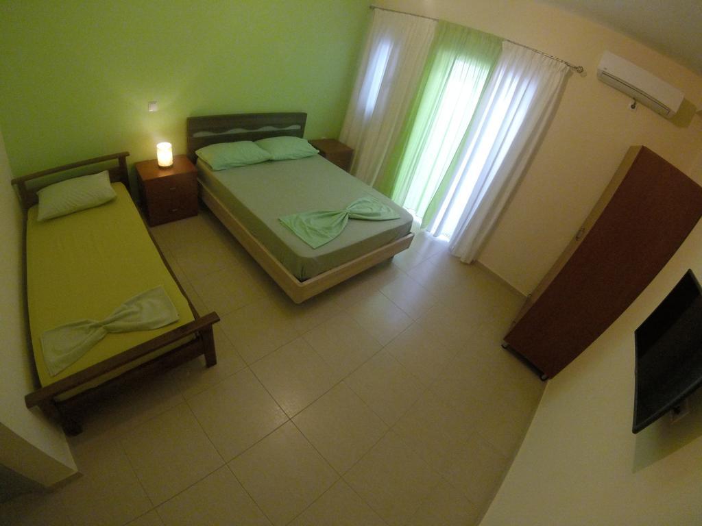 Riviera Rooms Himarë Dış mekan fotoğraf