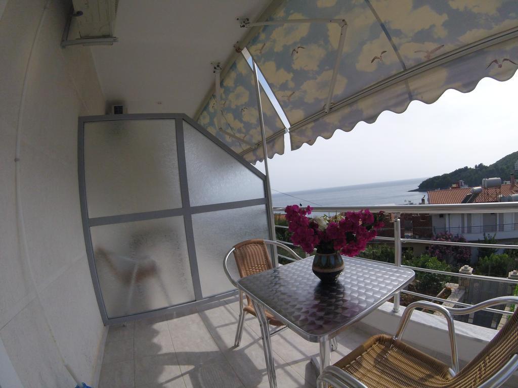 Riviera Rooms Himarë Dış mekan fotoğraf