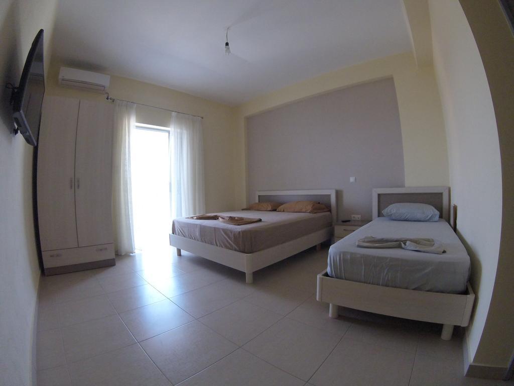Riviera Rooms Himarë Dış mekan fotoğraf
