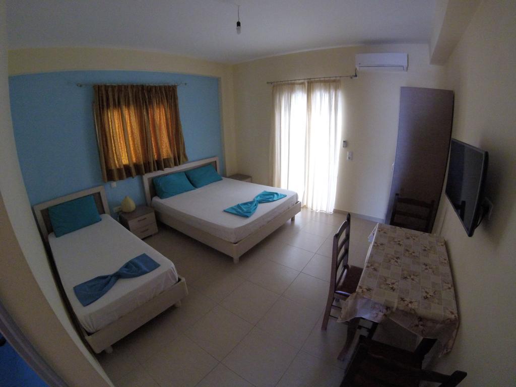 Riviera Rooms Himarë Dış mekan fotoğraf