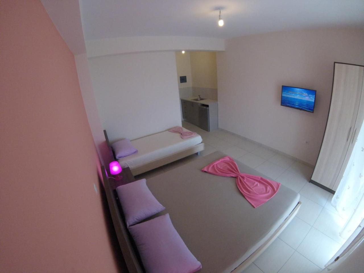 Riviera Rooms Himarë Dış mekan fotoğraf